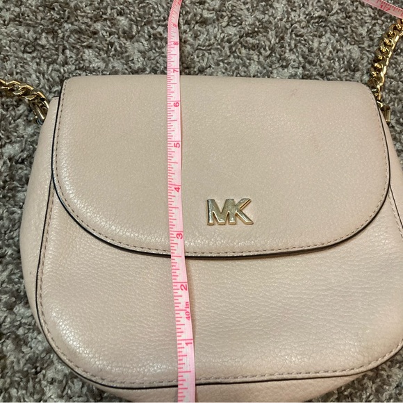 MICHAEL Michael Kors Leather Crossbody Bag - Picture 13 of 14